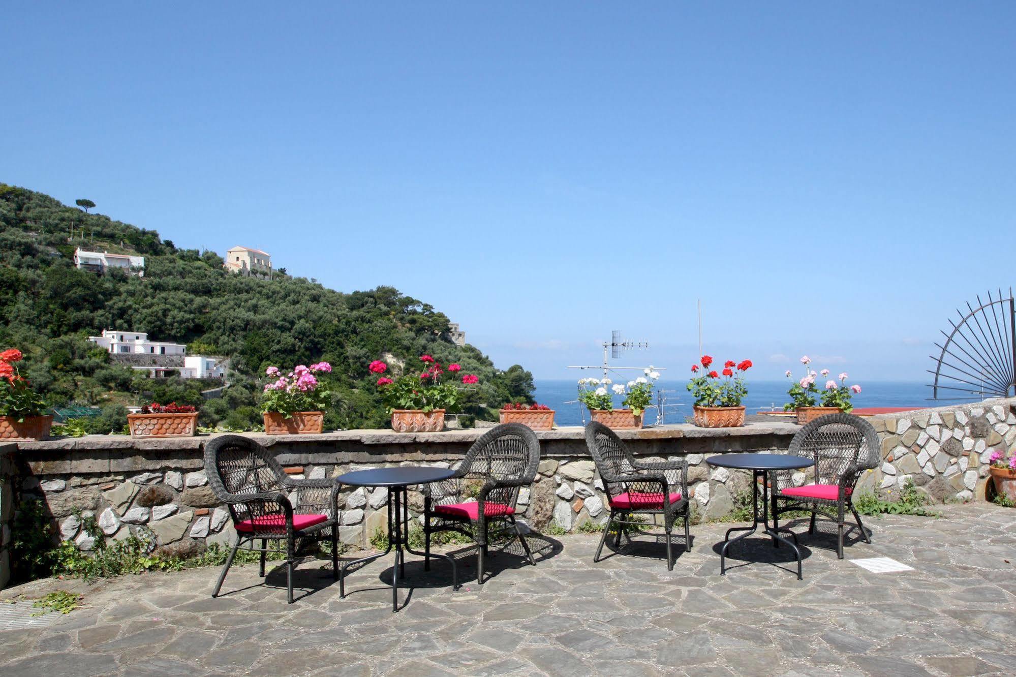 Bed and Breakfast San Francesco Relais Масса-Лубренсе Экстерьер фото